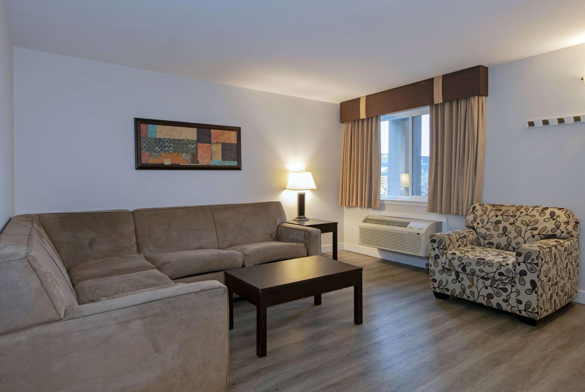 Travelodge By Wyndham Kamloops Mountview Luaran gambar