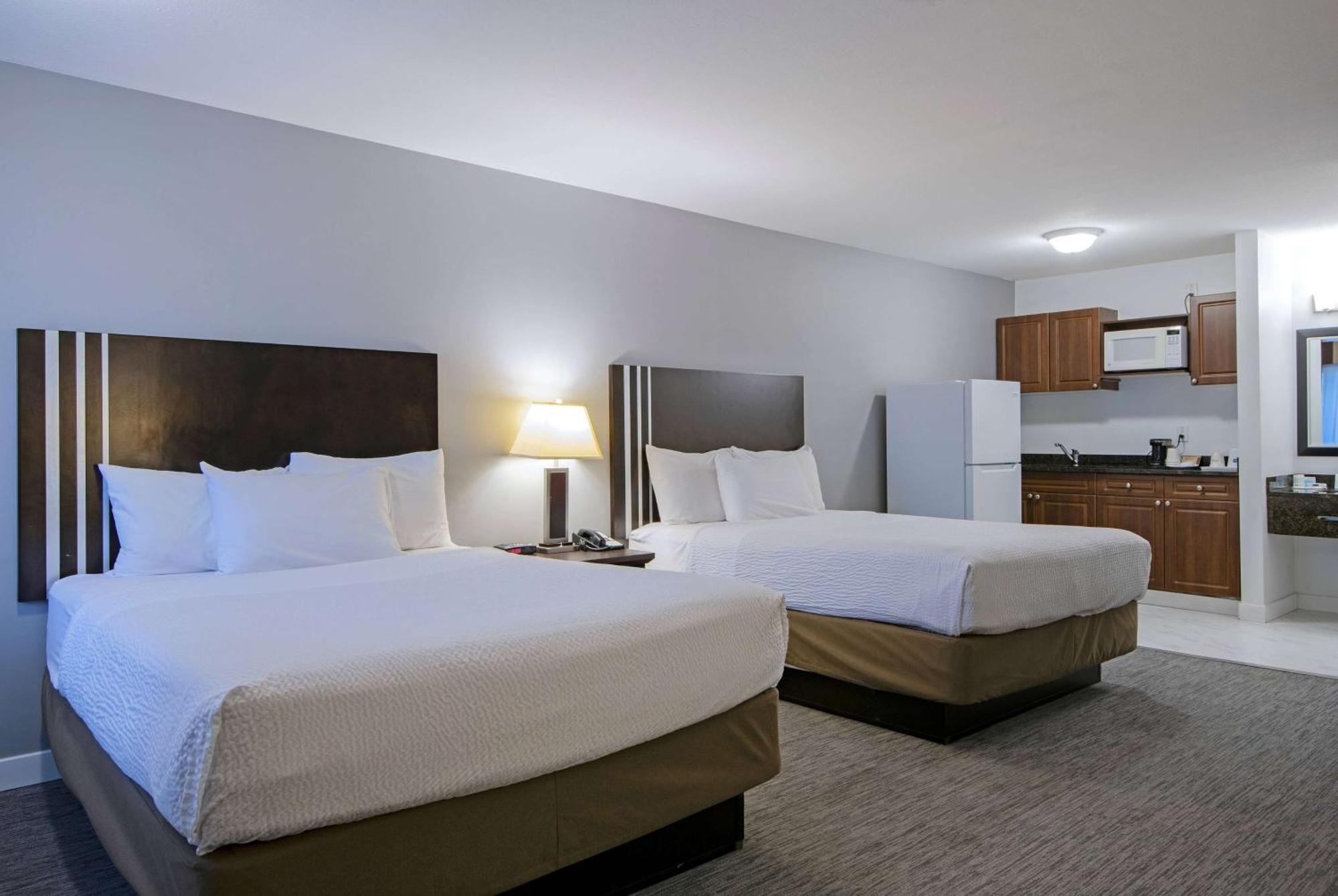 Travelodge By Wyndham Kamloops Mountview Luaran gambar